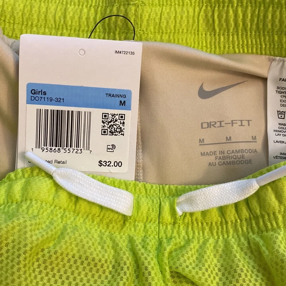Nike Dri Fit Shorts Green Girl Size Medium